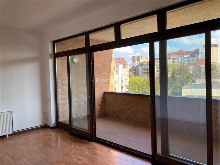 Cladire birou spatii birouri zona centrala - 6