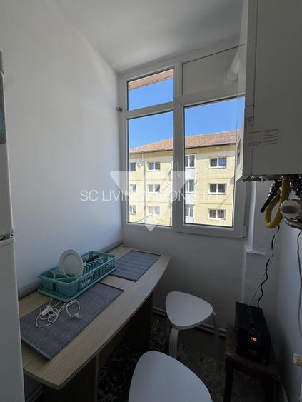 Garsoniera decomandata de inchiriat, balcon, etaj 3 zona Strand Sibiu - 6