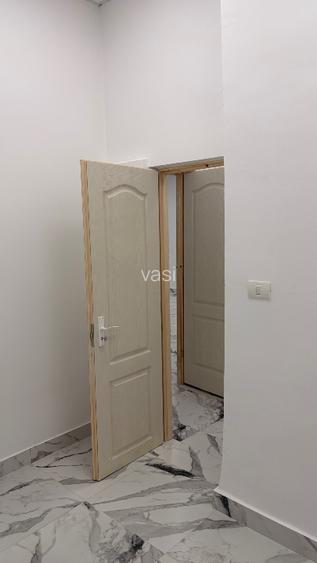 Spațiu comercial  80 mp  - 3