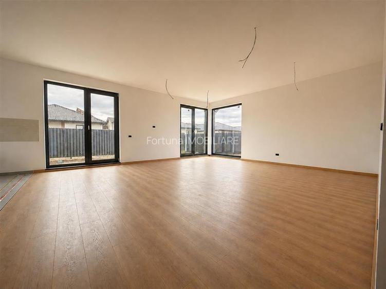 Casa noua individuala pe parter in Sanpetru, 220.000 euro.COMISION 0% - 3