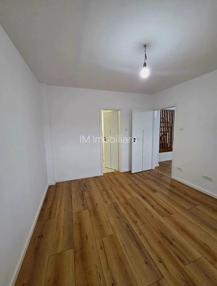 Modern- 5 camere- deosebit - 3 bai- renovat integral - 12