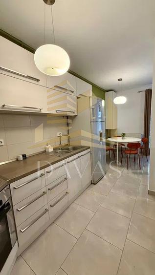 Apartament 3 camere semidecomandat | Central | Modern | 90mp | Terasa