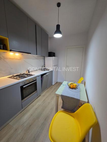 Apartament 2 camere, decomandat, DISTRICT, parcare subterana, centrala, metrou - 10