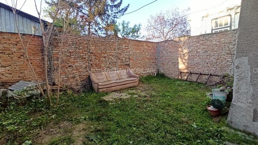 Casa centru istoric doua corpuri cladire 3 camere - 3