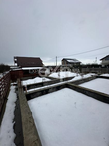 Teren 445 cu fundatie de casa mare + o Casuta locuibila moderna de 2 camere - 16