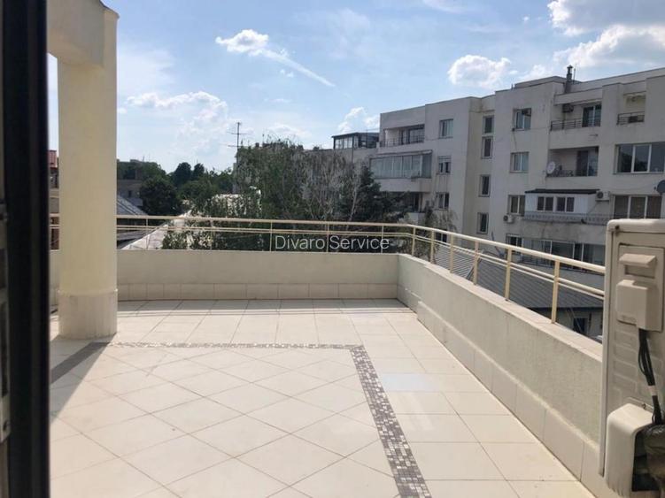 Inchiriere vila etajele 1+2+M Cotroceni metrou spital Eroilor imobil 2002 - 2