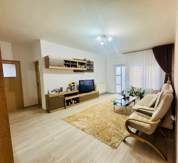 Direct proprietar–Casă 10camere|locuință+regim hotelier|20min de plajă - 9