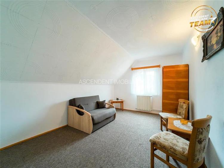 Tur 3D! Resedinta notabila,pe armonios cadru natural,distinse faciliati,Central, - 30