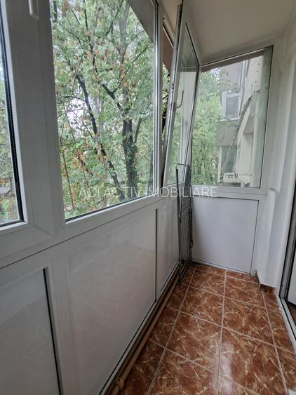 Drumul Taberei, Brasov,3 min metrou si  P-ta Moghioros - 3