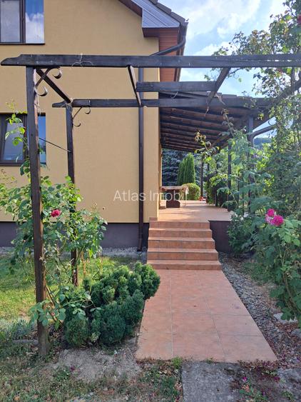 VILA IN REGIM DE INALTIME PARTER SI ETAJ ULTRAFINISATA PE 19 ARI TEREN - 5