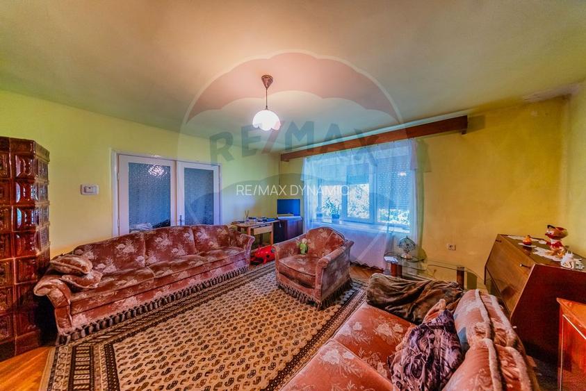 Casă cu 3 camere de vânzare în zona Gai, teren de 1249mp - 2