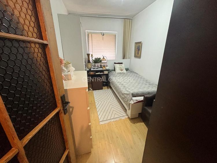 Apartament 4 camere Podul de Fier - 3