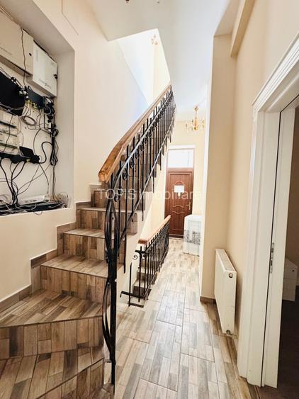 Unirii / Vila Exclusivistă Birouri - Notariat / 8 Birouri si Parcare 5 Locuri - 9