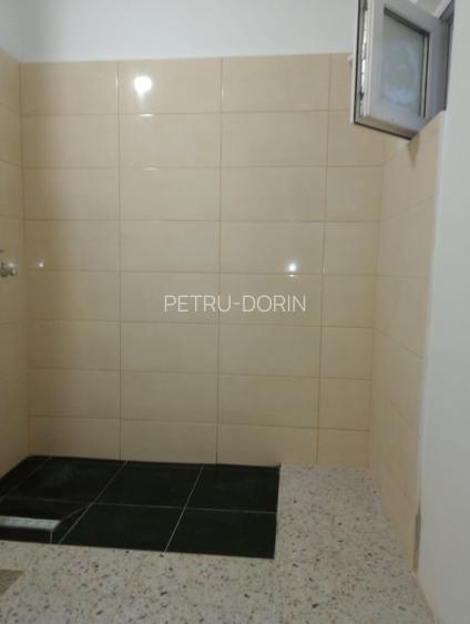 proprietar,visavis de moll - 4