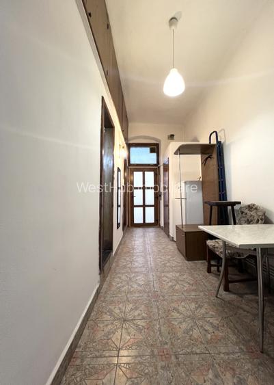 Apartament cu 1 camera,  43mp, etaj 2 - zona Centrala - 5