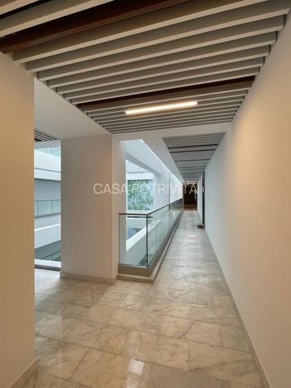 Faleza Nord-Solid House, 3 camere la cheie, vedere la mare, terasa  52 mp, garaj - 36