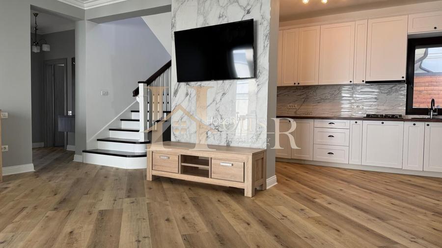 Casa despartita prin Garaj.Langa Padure.Liniste.Intimitate - 5