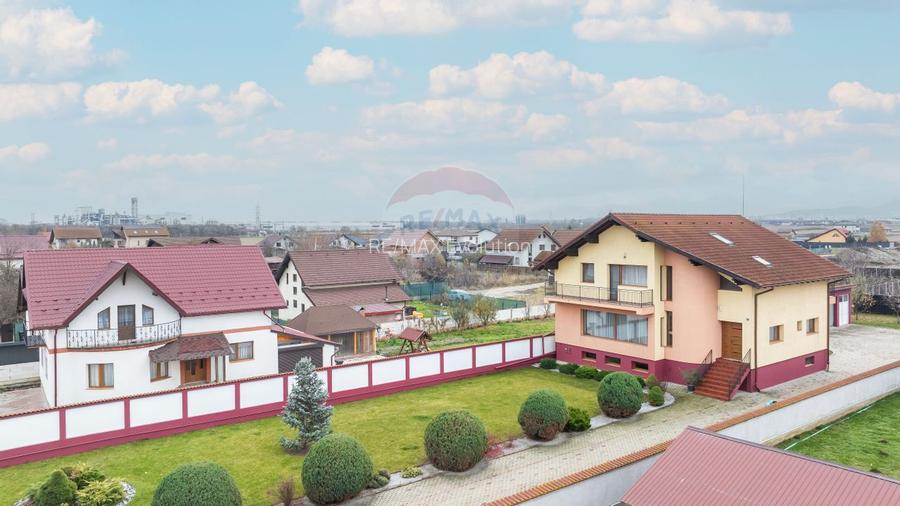 Casă spațioasă și elegantă, teren 1547 mp în Stupini – Comision 0 - 30