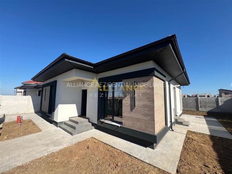 Casa individuala pe parter cu 4 camere // 2 bai // panouri 3 Kw - 2