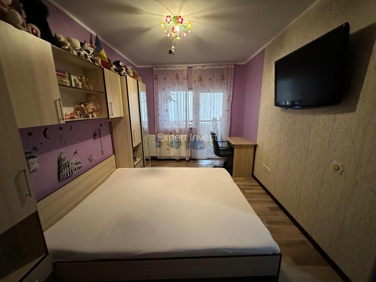 Apartament 3 camere- 2 bai - 2 balcoane - mobilat - parcare - Calea Cisnadiei - 3