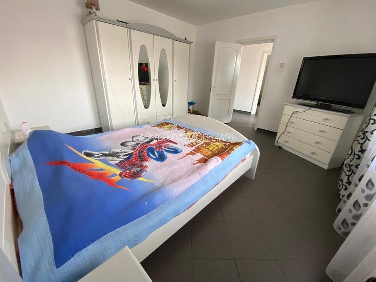 Vanzare casa vila 5 camere zona Crangasi - 30