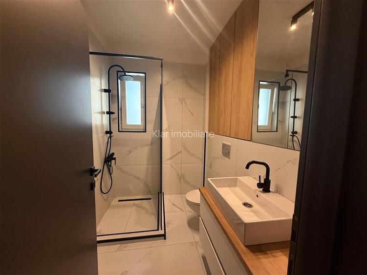Apartament 2 camere zona Regal cu terasa mare - 11