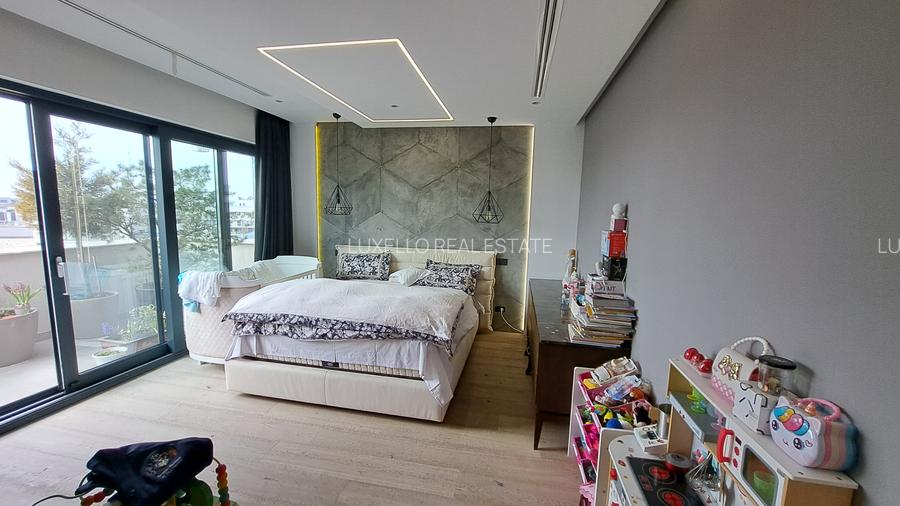 APARTAMENT 4 CAMERE CU SCARA INTERIOARA TIP LOFT -ULTRA LUX - 28