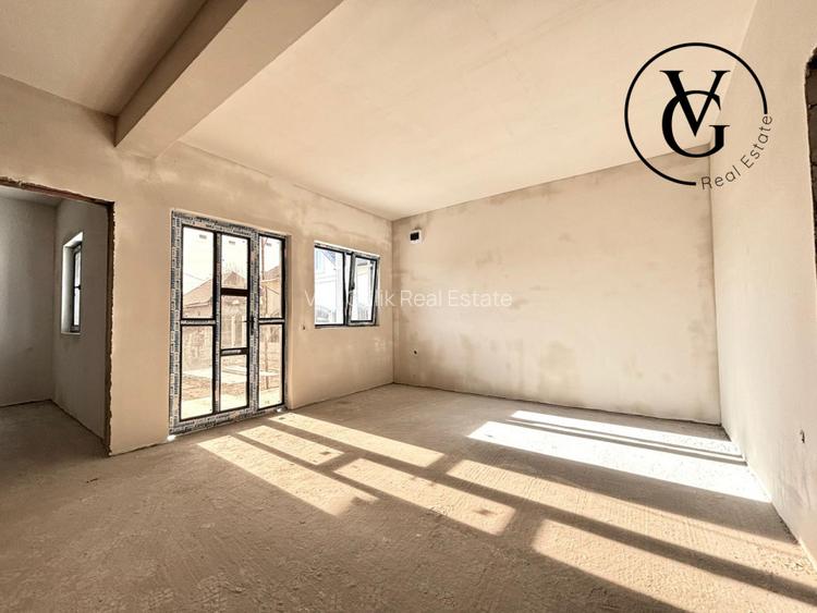 Casa la sol, 4 camere - 195 mp teren -  Navodari - predare la cheie - 2