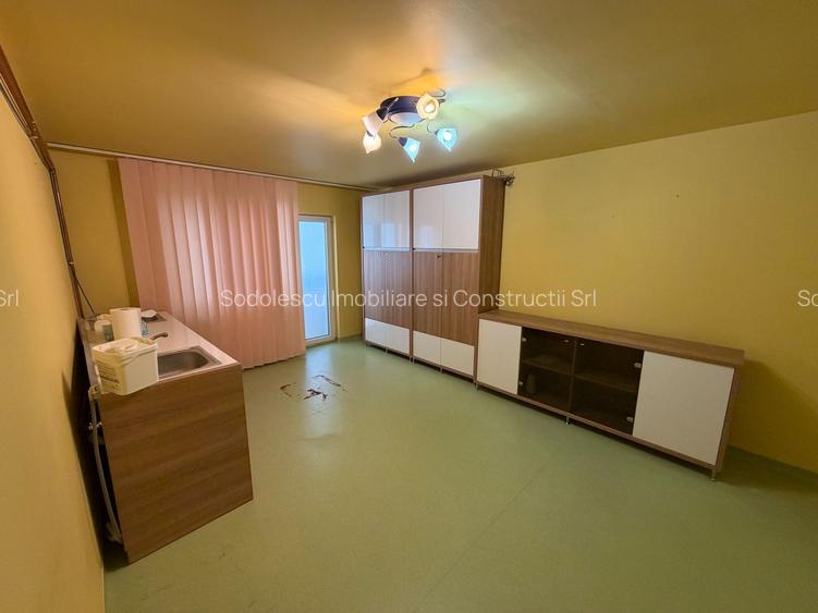Spațiu parter cu destinație mixtă, zona fostă Lidia – 67 mp - 26