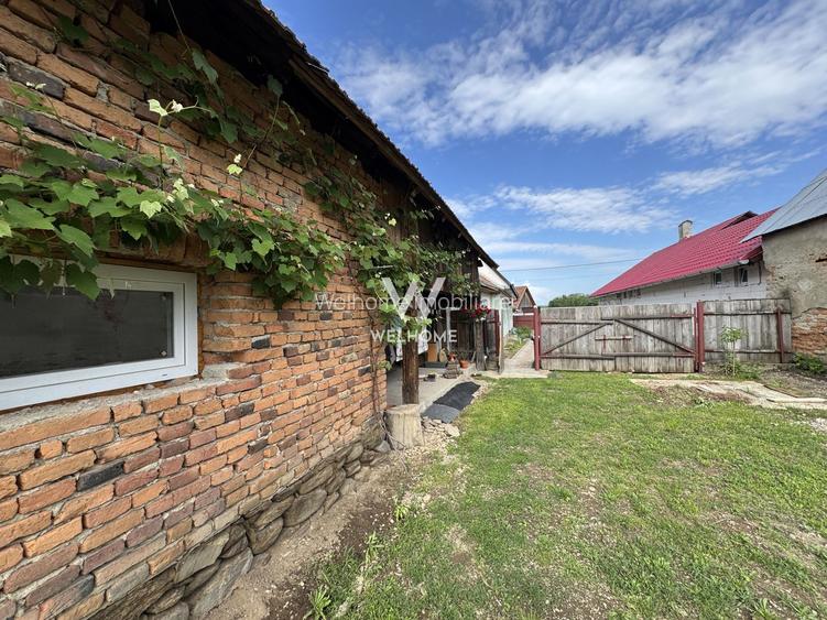 Casa individuala in Arpasu de Sus, teren mare, partial renovata - 27