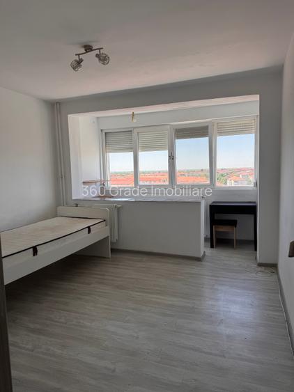 Ap 2 Cam - Decomandat - Et 9 - Lift Nou - Renovat - Izolat - Acces Facil - 4