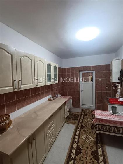 Casa Chercea, doua corpuri cladire, 3 camere, suprafata 256 mp - 5