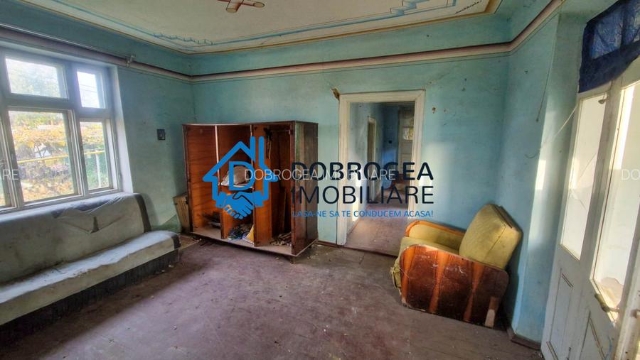 CASA DEMOLABILA ,TEREN 733 MP,  DESCHIDERE STRADALA 11,5 ML - 11