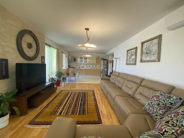 Apartament 4 camere bloc boutique si terasa de 25m - 36