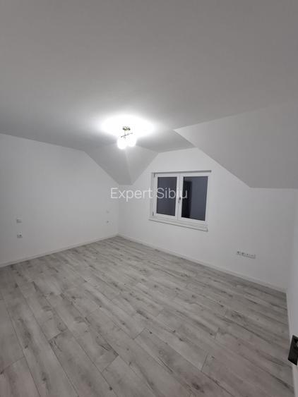 Casă nouă de închiriat 4 camere nemobilata ,în Cisnădie - 6