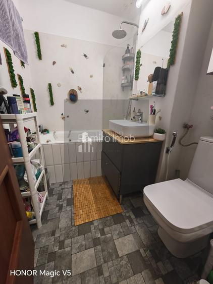 Apartament 3 camere decomandat An 1982 Anvelopat Etaj 1 Titan - 8