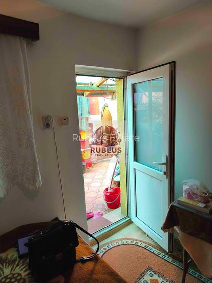 Casa cu personalitate in Calomfirescu – spatiu, liniste si teren gener - 95