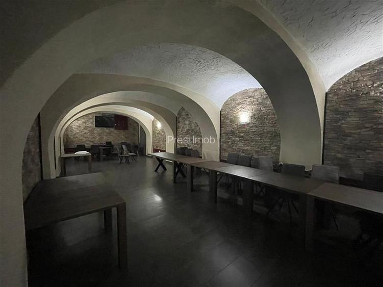 De vanzare spatiu comercial zona ultra centrala 277 mp - 6