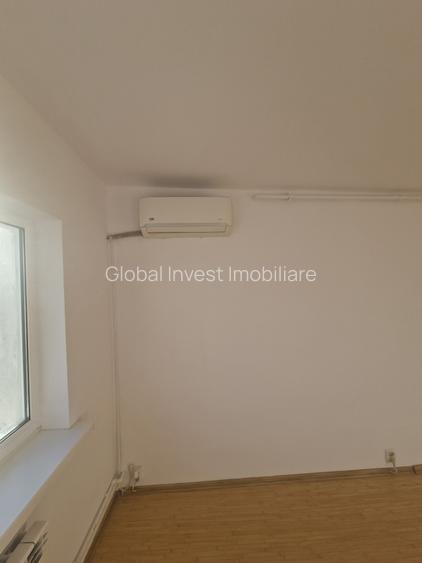 Navodari (Sud)- 2 camere decomandate, centrala gaze, liber -65.000euro - 4