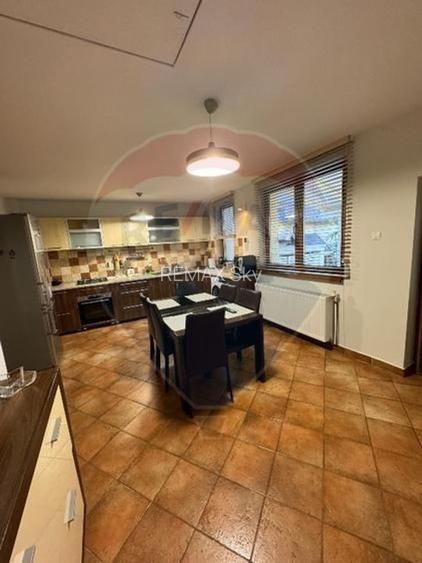 Casă modernă de vânzare în Partoș - 6