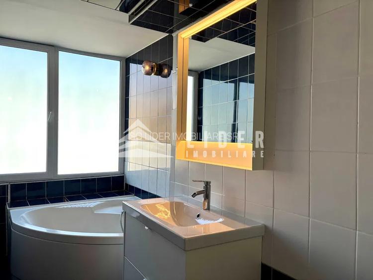 Apartament 2 camere ultracentral, Piața Mihai Viteazu,vedere spre statuie - 9