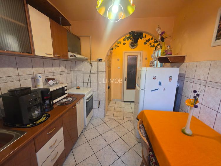 Vand apartament 2 camere et.2 Zamfirescu - 7