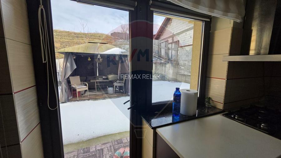 Casă / Vilă de vânzare în zona Calugareni, jud. Vaslui - 0% Comision - 25