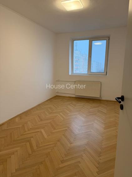 Camil Ressu Park Lake - 4