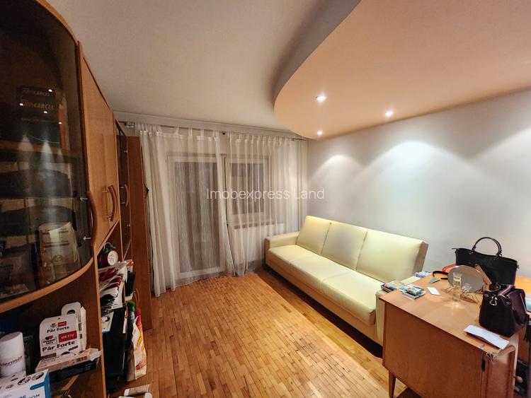 Comision zero!!! Vand apartament cu 2 camere decomandat în zona Șagului - 9