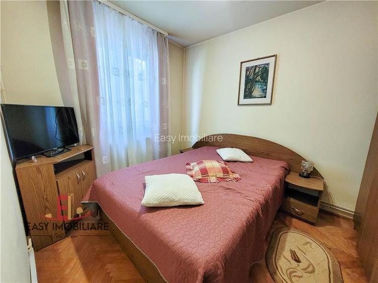 Apartament 4 camere , Str.Parangului , Zona Linistita , 80mp - 4