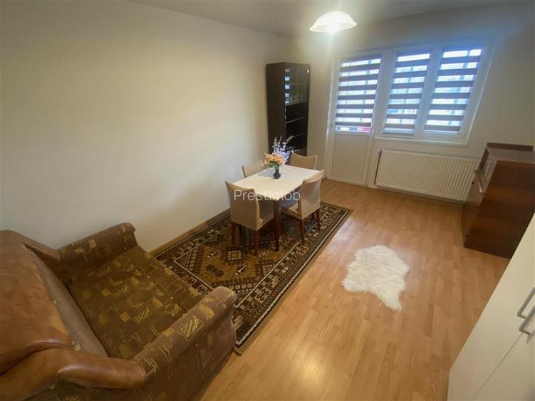 Apartament cu 3 camere de inchiriat in Dambu - 8