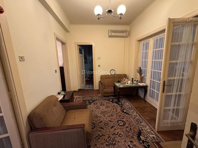Vanzare apartament patru camere plus garsoniera in vila cartierul Armenesc curte - 8