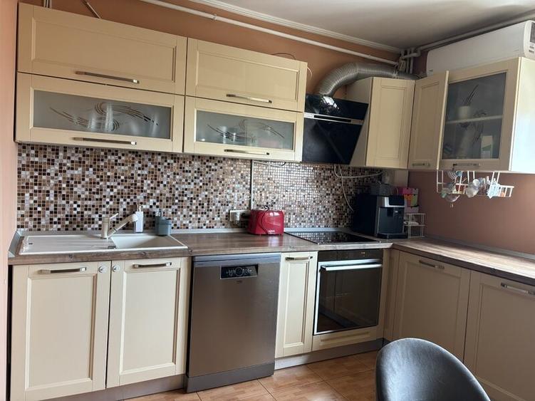 Calea Vitan - Apartament 4 camere decomandat - 9
