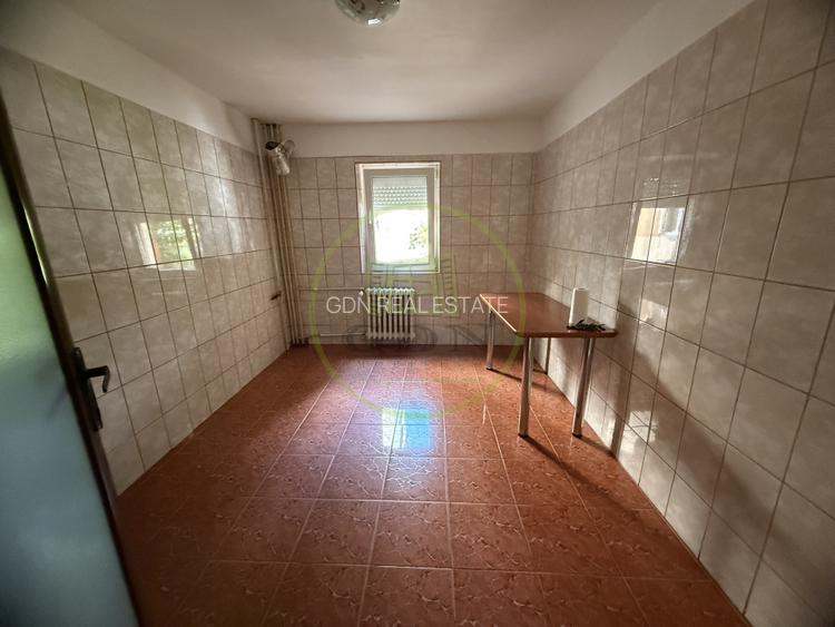 Apartament 4 camere, 83,30 mp, cartier Craiovita Noua, zona Scoala Elena Farago - 7